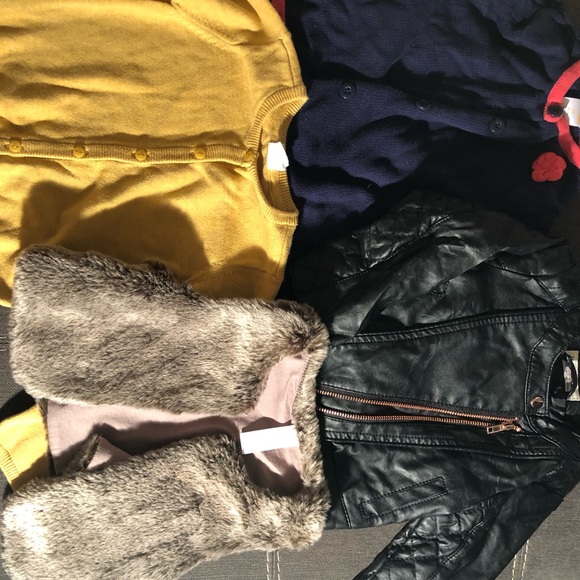 16 Items 2T Toddlers Bundle - Picture 3 of 6